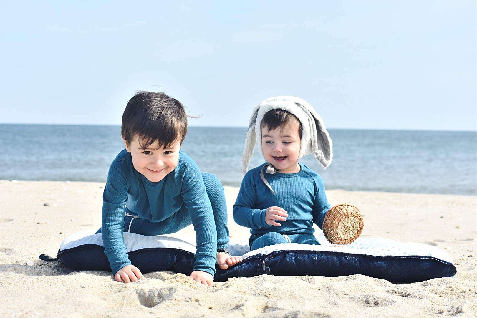 Woombie Toddler Eco Donut Portable Play Mat, Azul Claro, - Imagen 3