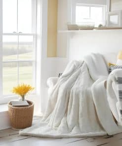 DaDa Bedding Luxury White Roses Fluffy and Cuddly Faux Fur