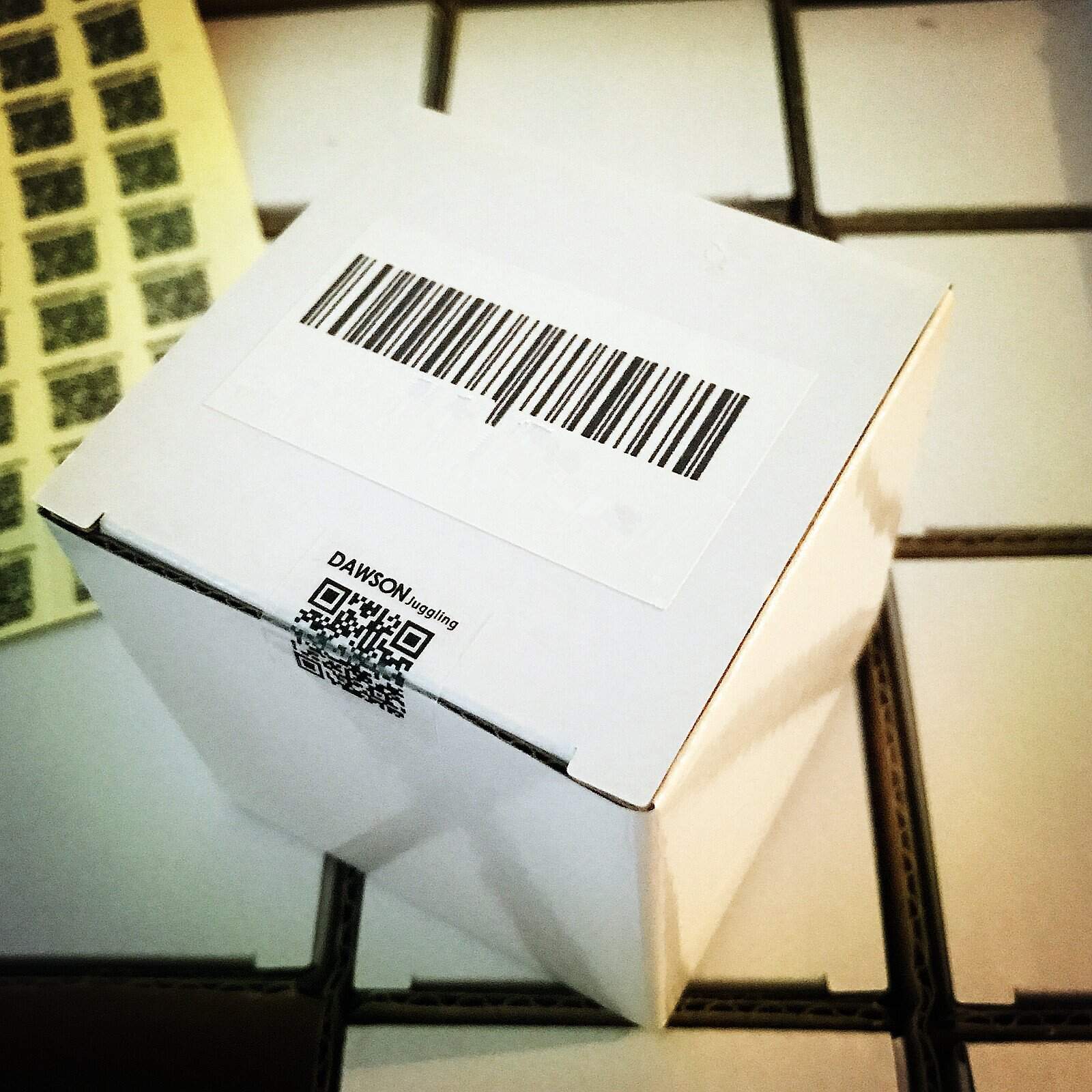 DSJUGGLING Bola de Malabarismo de Acrílico Transparente 4" - Imagen 6