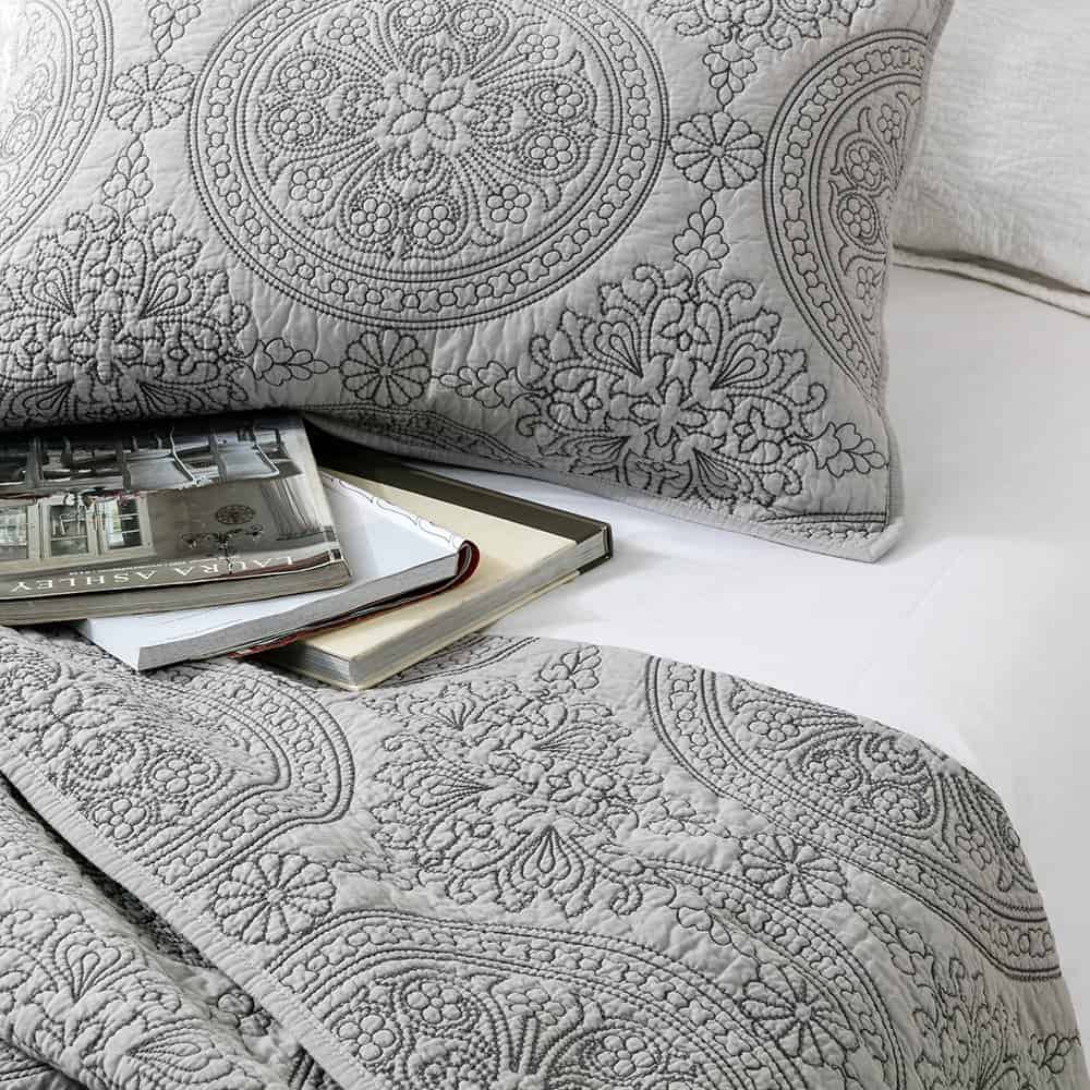 Colcha de Cama Reversible de Algodón 100% con Bordado de - Imagen 6