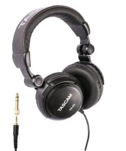 Audífonos de Estudio Tascam TH-03 - Cerrados, Acolchados,