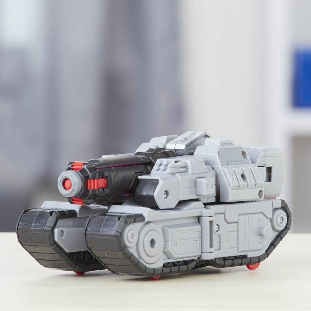 Figura de Acción Megatrón de Transformers Cyberverse Action - Imagen 7