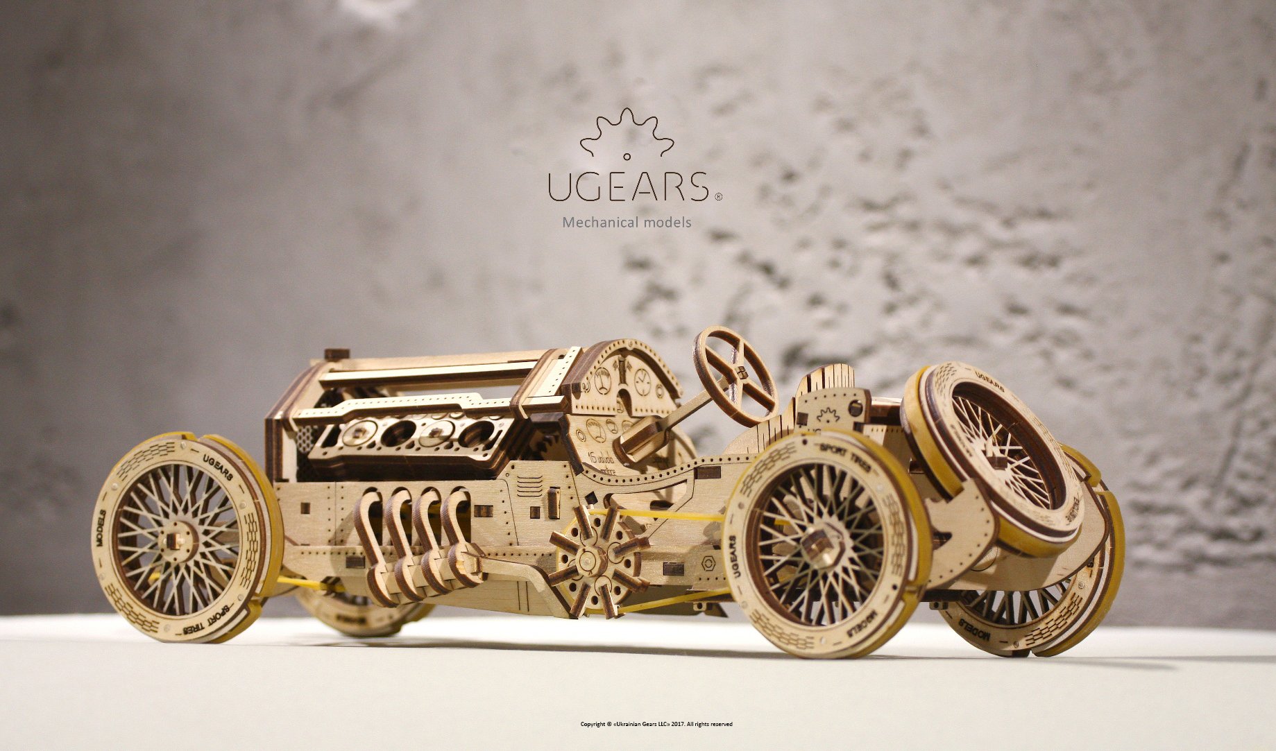 Modelo de Coche de Carreras Ugears U-9 Grand Prix de Madera - Imagen 5