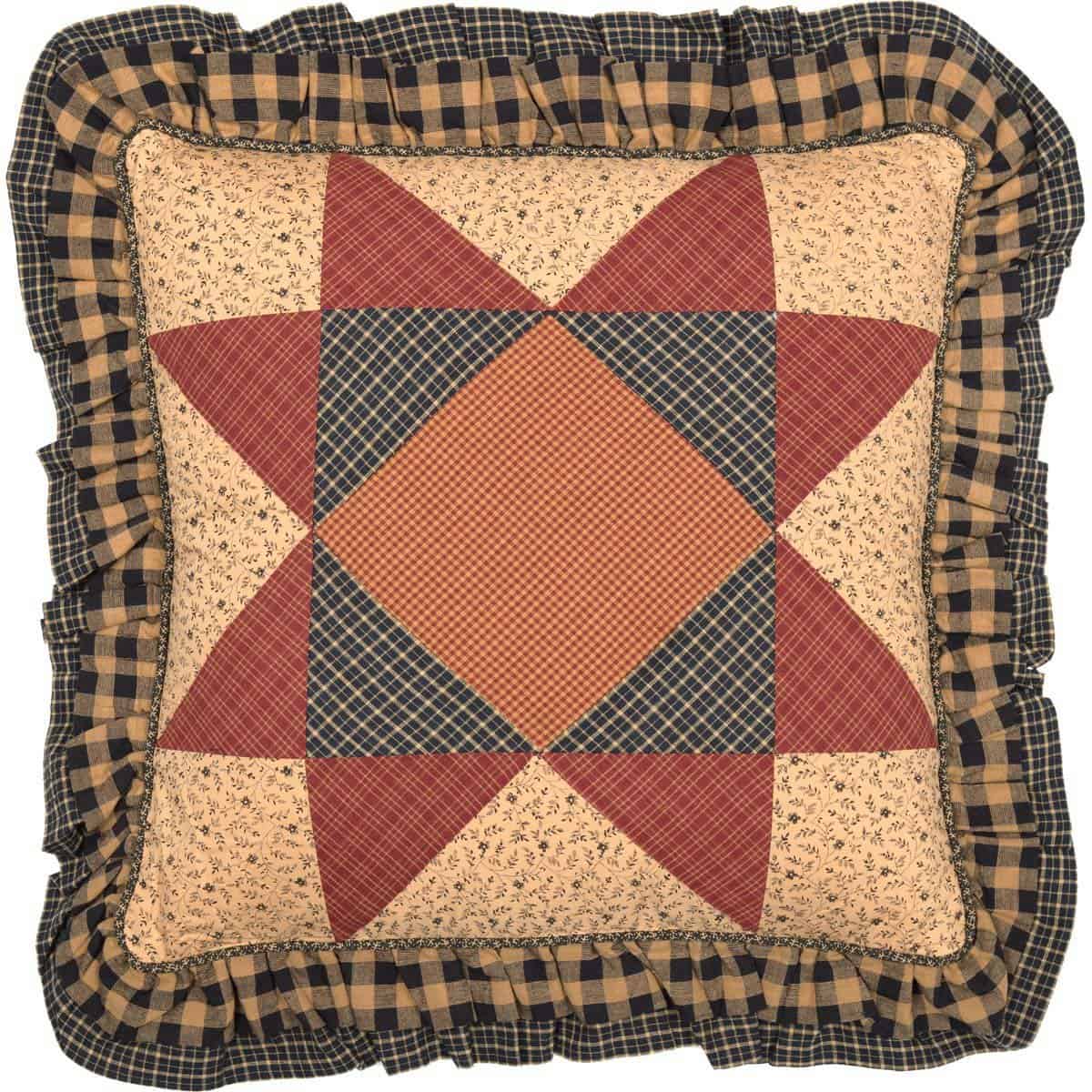 Almohada de Retal de Patchwork Maisie de VHC Brands 18x18