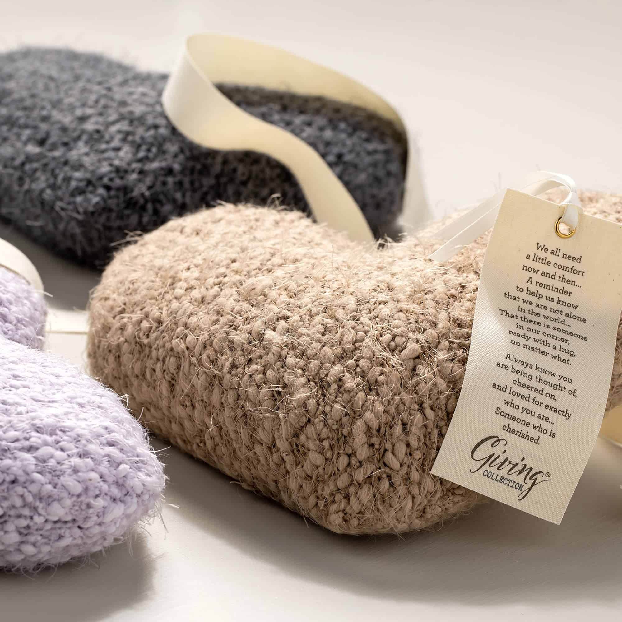 Almohada Decorativa de Peluche con Forma de Corazón Suave - Imagen 6