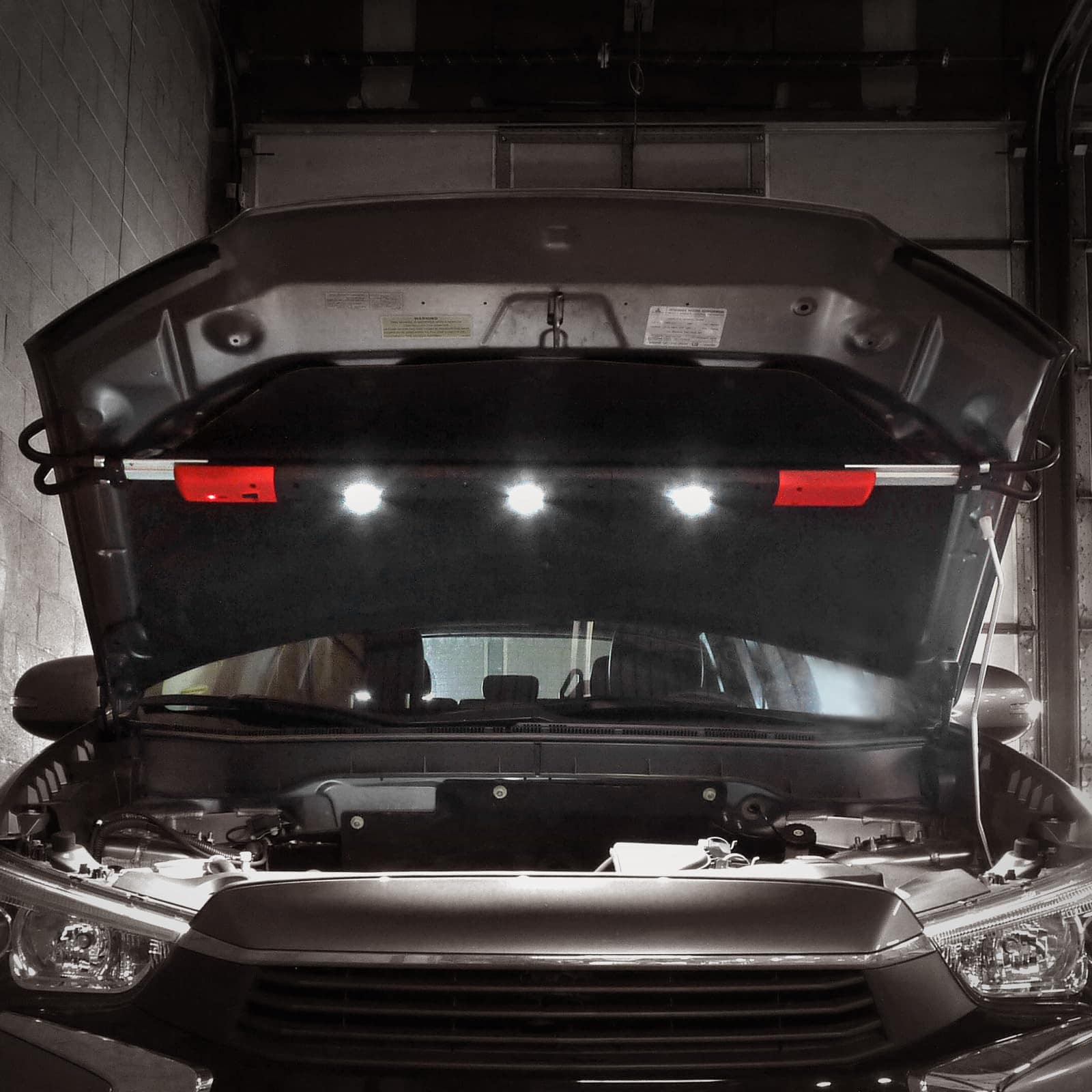 Schumacher SL176R 15W COB LED Luz de Trabajo para Autos - Imagen 4