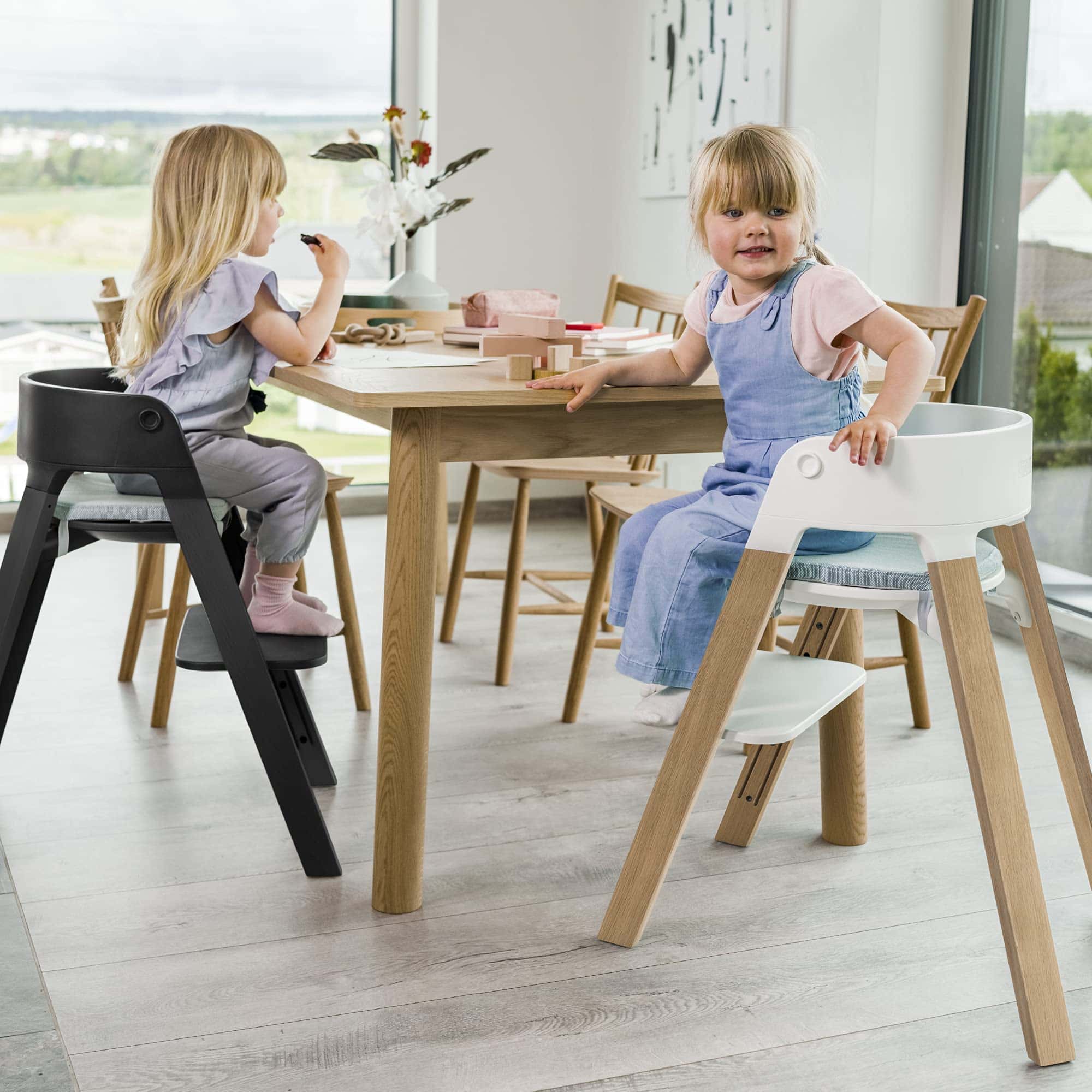 Silla Stokke Steps - Patas Grises Neblinosas y Asiento - Imagen 7