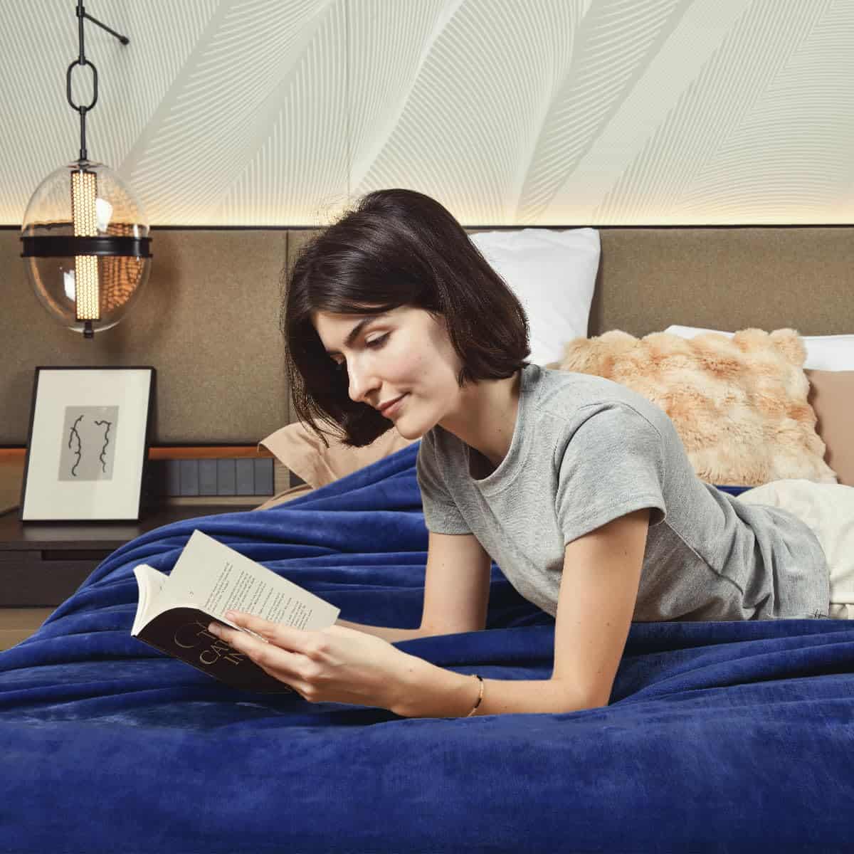 Manta de Tamaño King KAWAHOME Sherpa Fleece -Azul Marino - Imagen 4