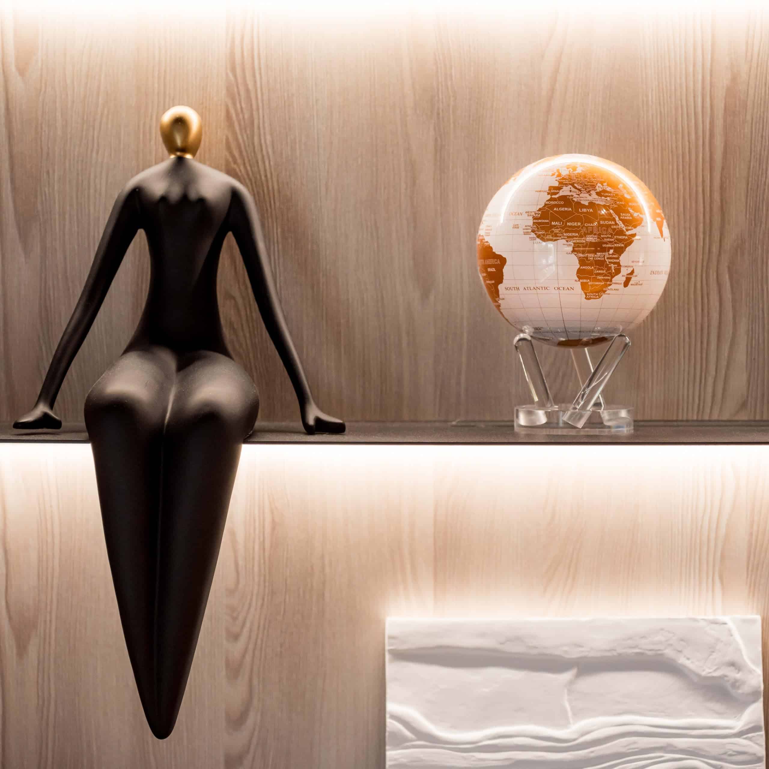 MOVA Globe Metálico Blanco y Oro 4.5" - Imagen 4