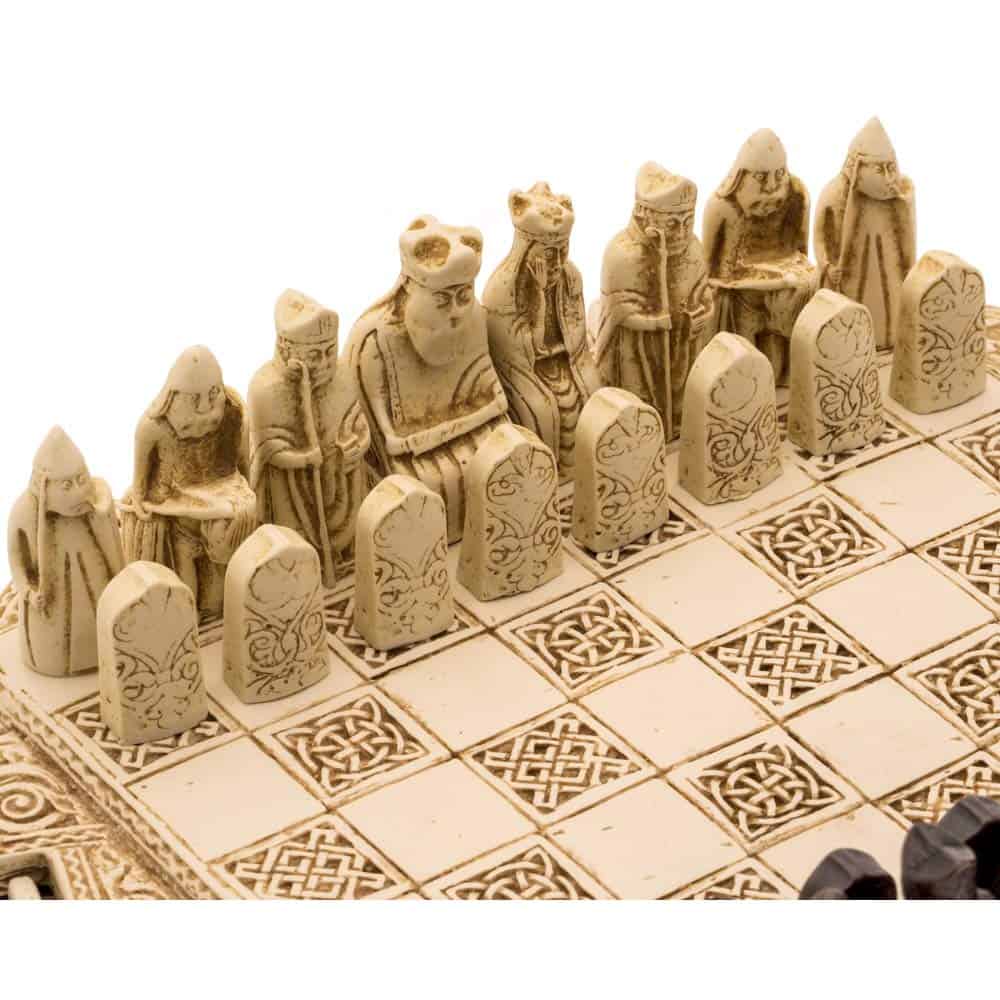 Juego de ajedrez celta compacto de la Isla de Lewis de 9 - Imagen 5