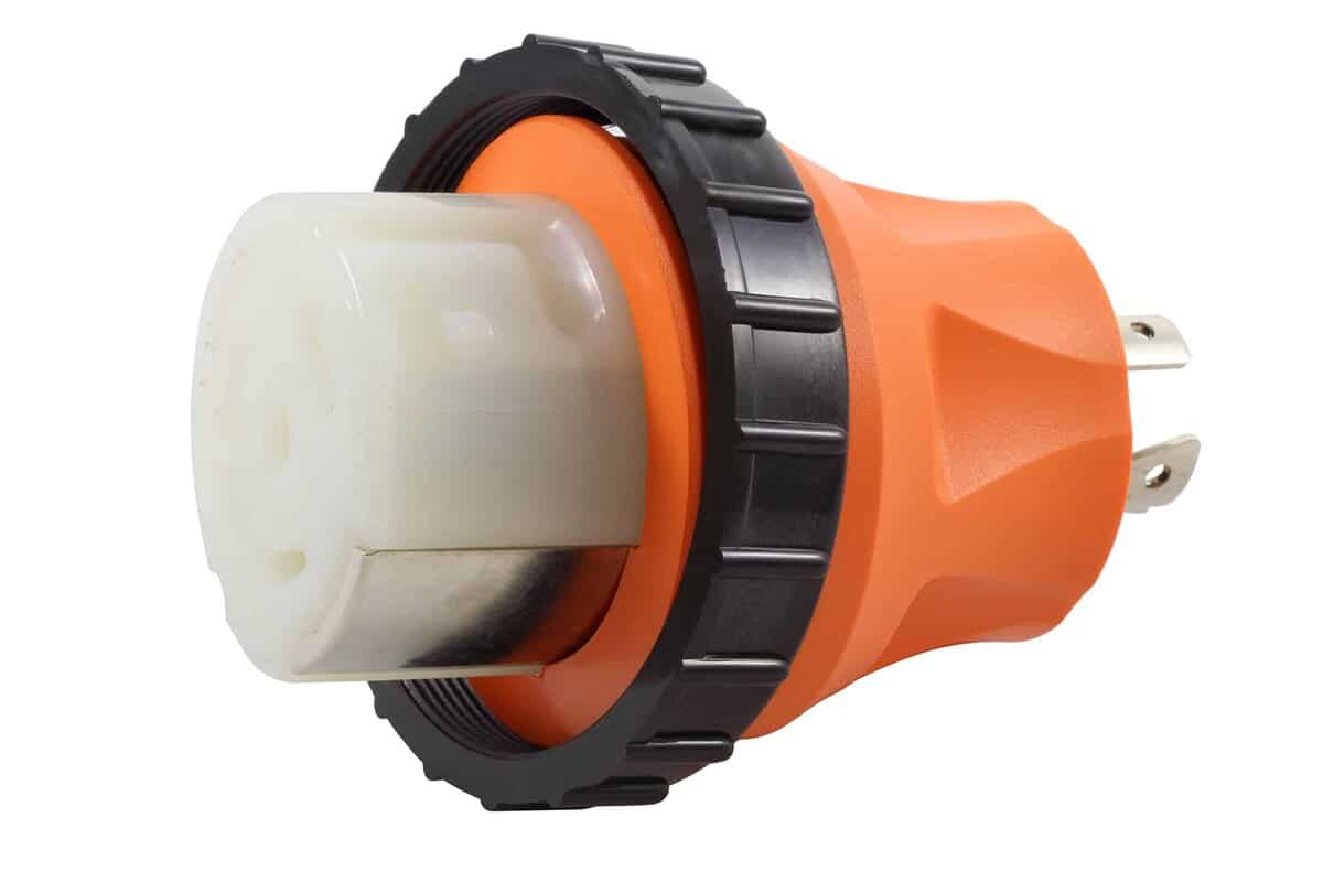 Adaptador Desmontable para RV Marino de 50 Amperios AC
