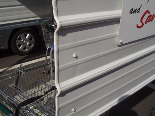 Sello de borde negro en forma de U para canal en EPDM - Imagen 6