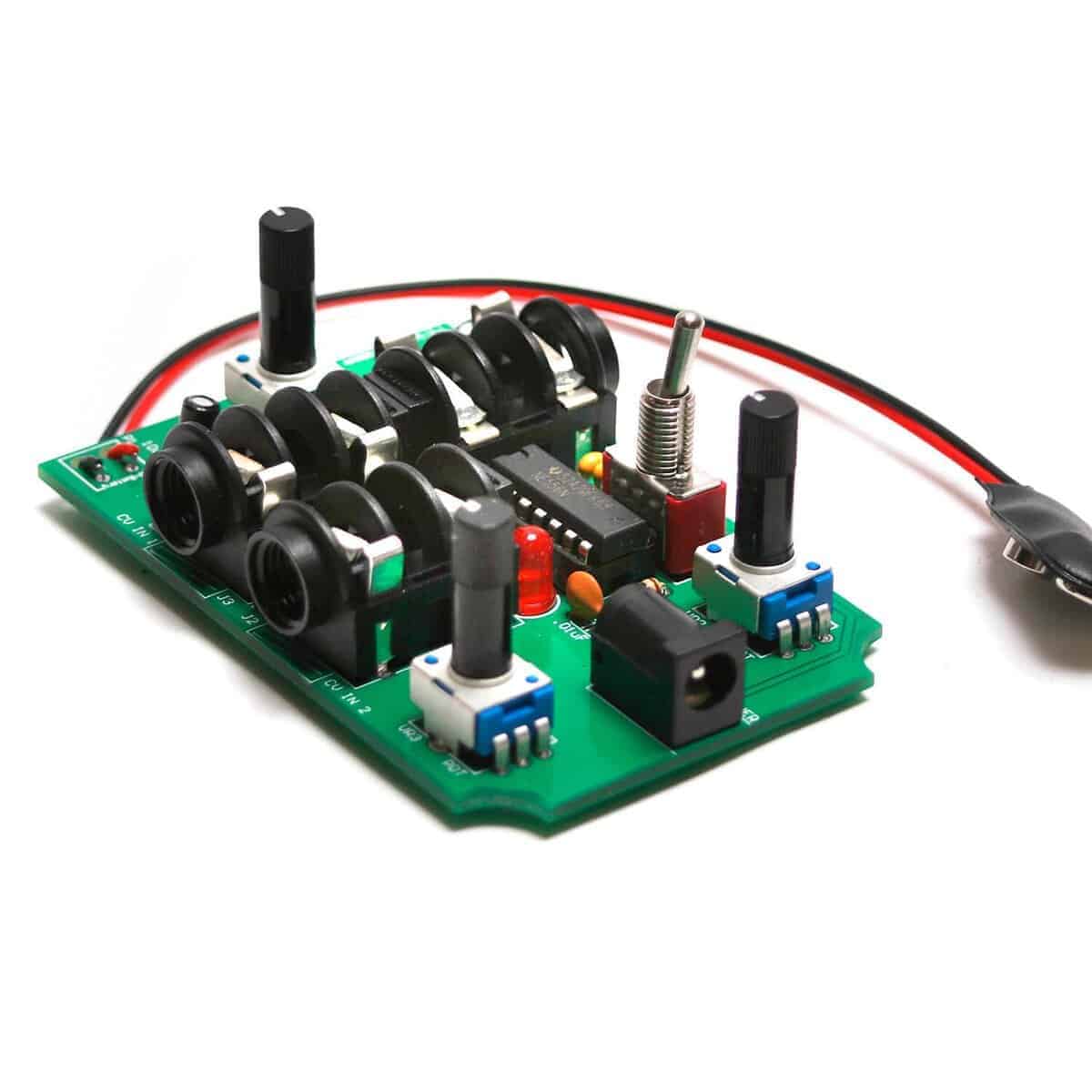 Synthrotek APC Handheld - Atari Punk Console - Imagen 3