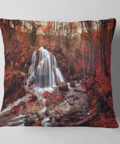 Designart Silver Stream Waterfall Close up Fotografía de