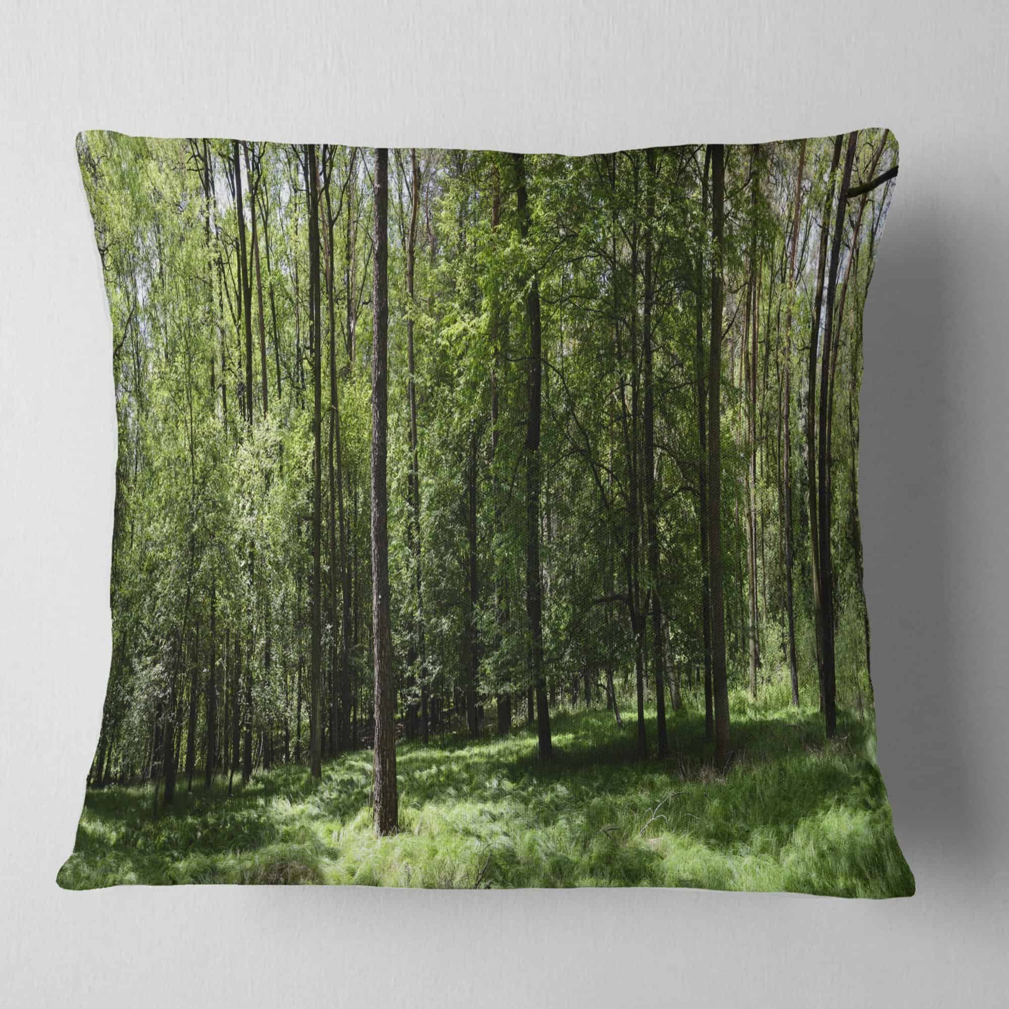 Designart Wild Green Panorama' Funda de Cojín de Bosque