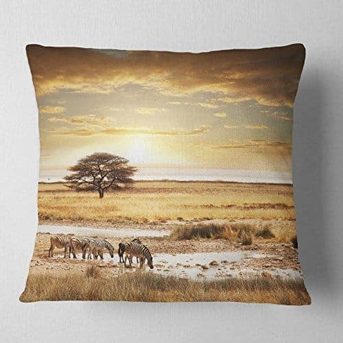 Cojín de Cebra Bebiendo Agua Paisaje Africano Tiro de Sala