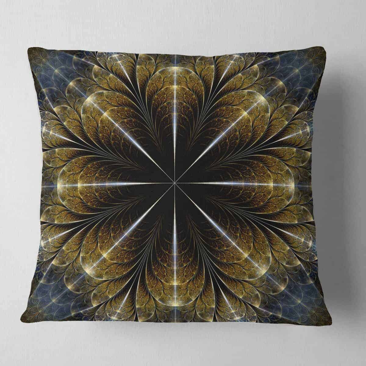 Almohada Decorativa 'Flor Fractal Dorada' Abstracta para