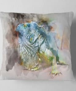 Designart Green Iguana Close Up Painting' Abstract Throw
