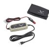 Cargador de batería GM Accessories 84020220 con logo de