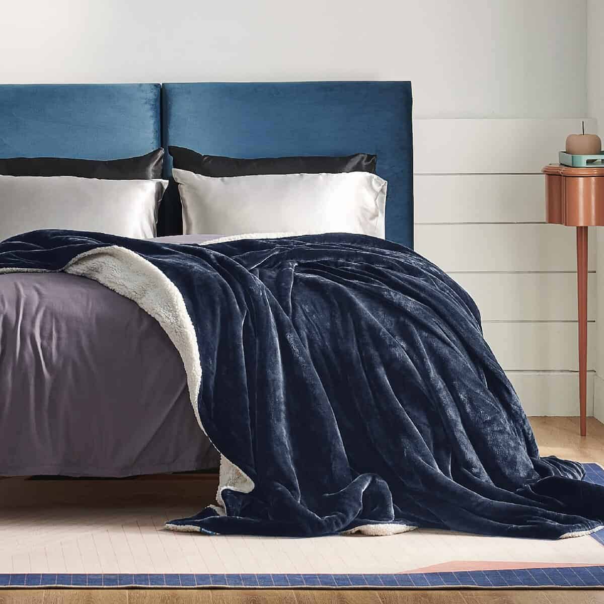 Mantas de sherpa de la marca Bedsure para cama tamaño King - Imagen 4