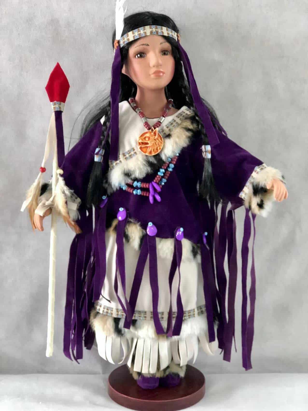 Muñeca India de Porcelana Jmisa de 18"