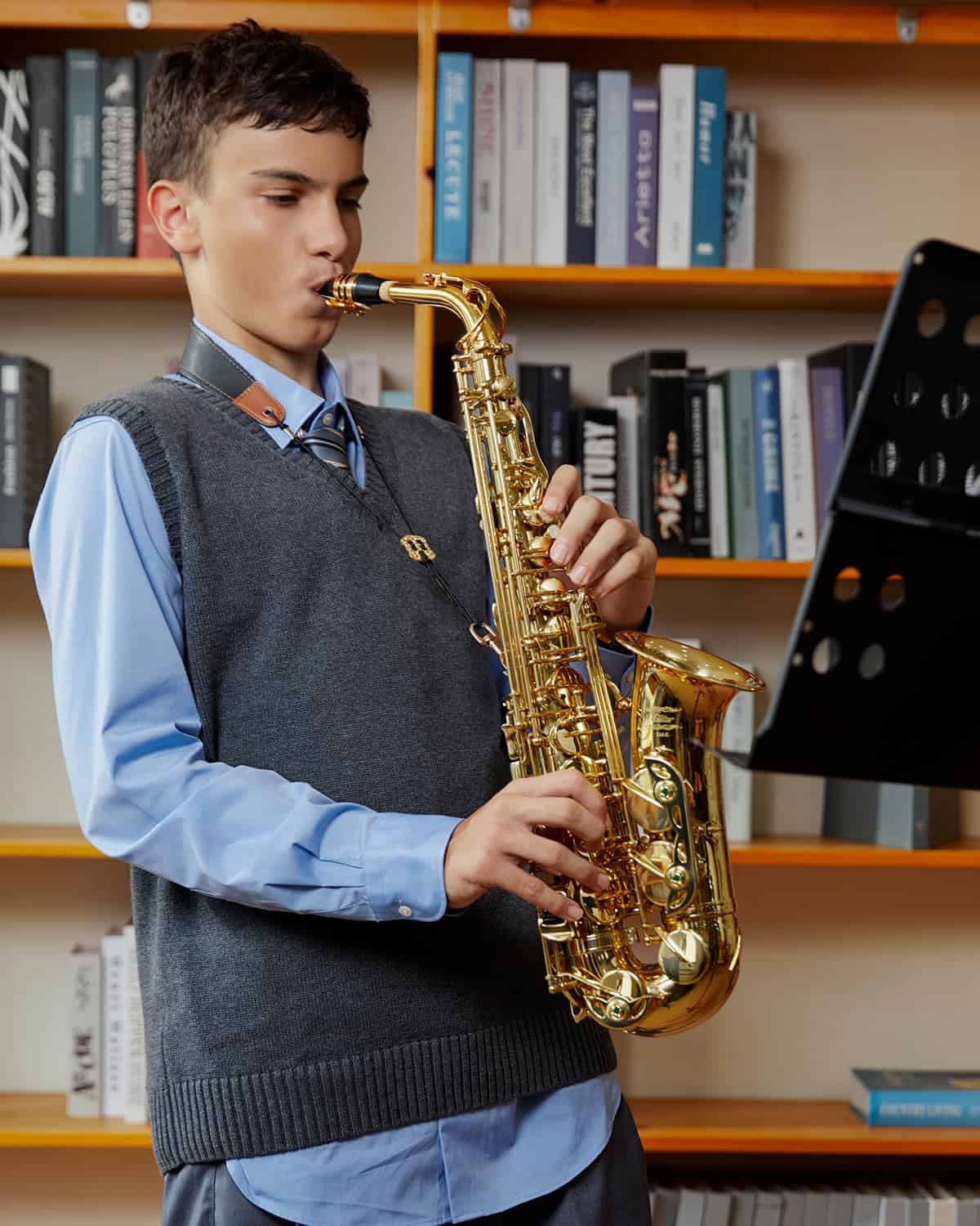 Saxofón Alto Estudiantil Eastar AS-? en Mi Bemol con - Imagen 6