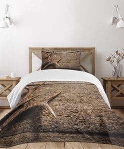 Colcha de Cama Ambesonne, Cuernos de Ciervo en Mesa de