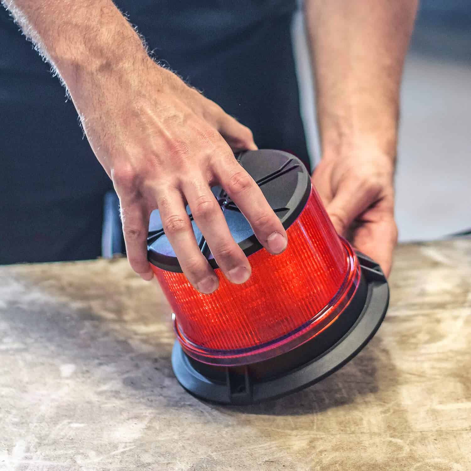 Faro giratorio LED de alta intensidad Feniex -Rojo - Imagen 7