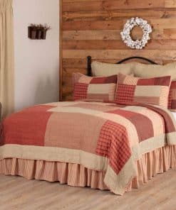 Colcha de Algodón Rory Schoolhouse Roja de Patchwork