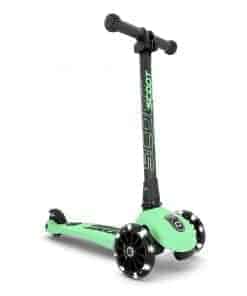 Scoot & Ride Highwaykick 3 LED Kiwi