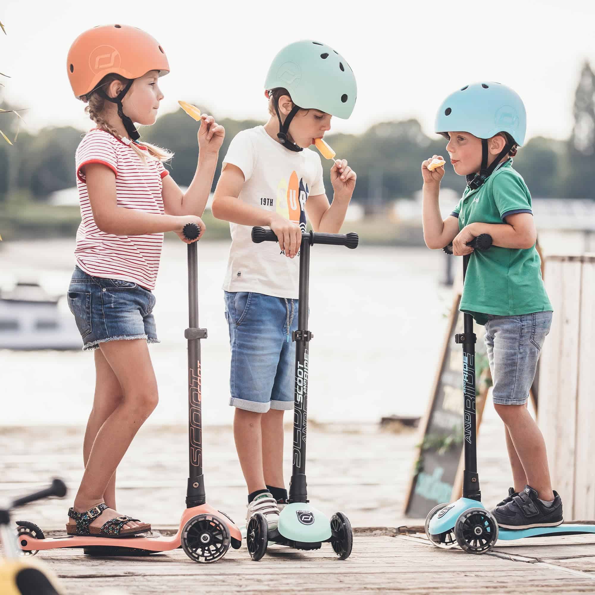 Scoot & Ride Highwaykick 3 LED Kiwi - Imagen 7