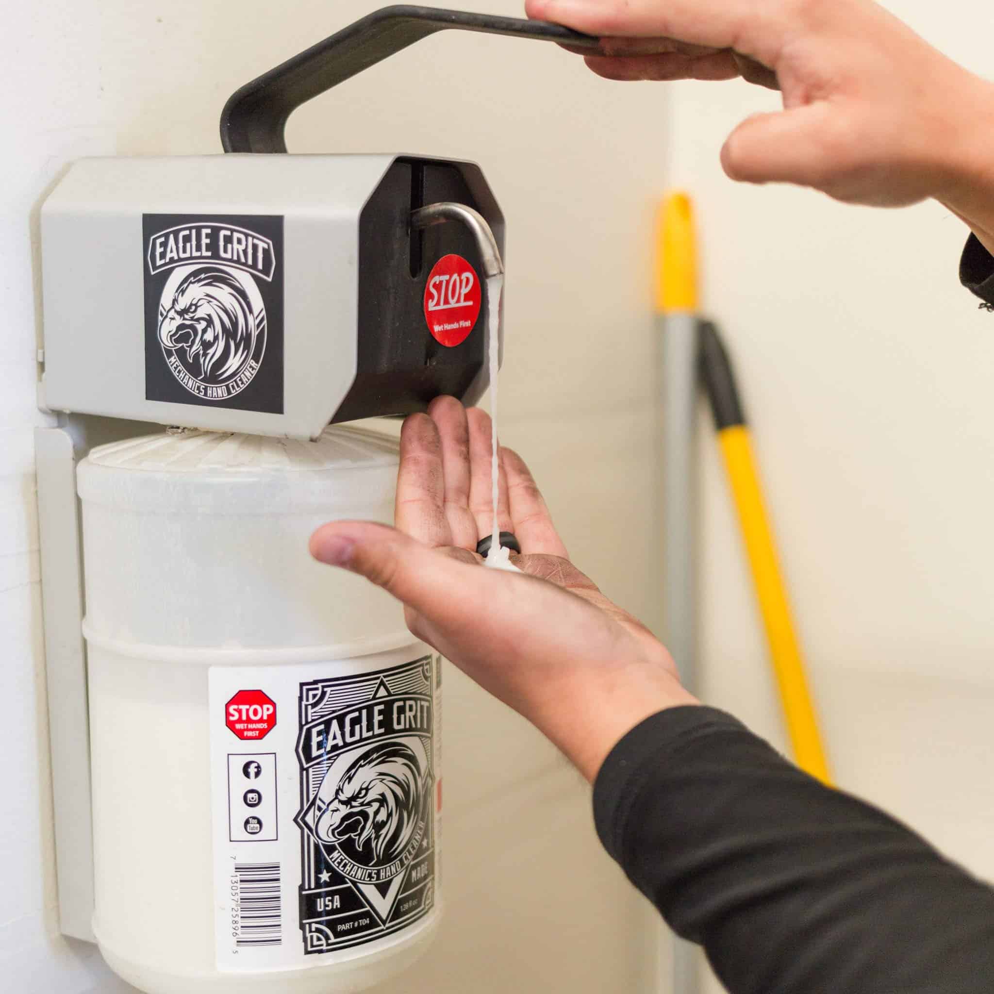 Paquete de montaje en pared de limpiador de manos - Imagen 4