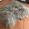 Funda de Almohada de Piel de Cordero Mongol en Borgoña para