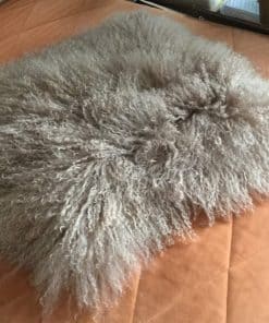 Funda de Almohada de Piel de Cordero Mongol en Borgoña para