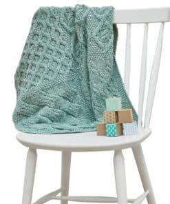 Manta de bebé irlandesa Aran Woollen Mills Supersoft Merino