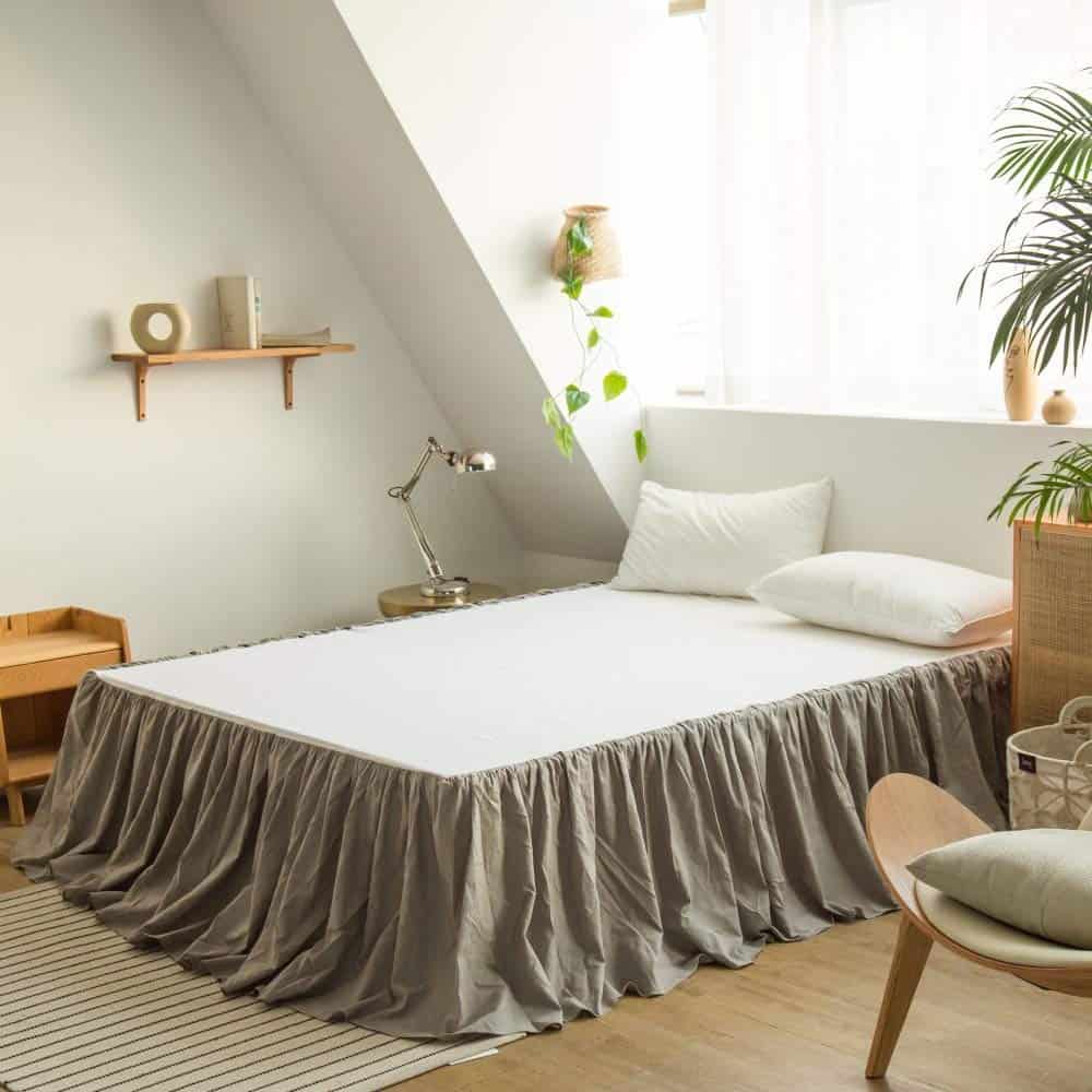 Bajera francesa de lino BISELINA con pliegues fruncidos de