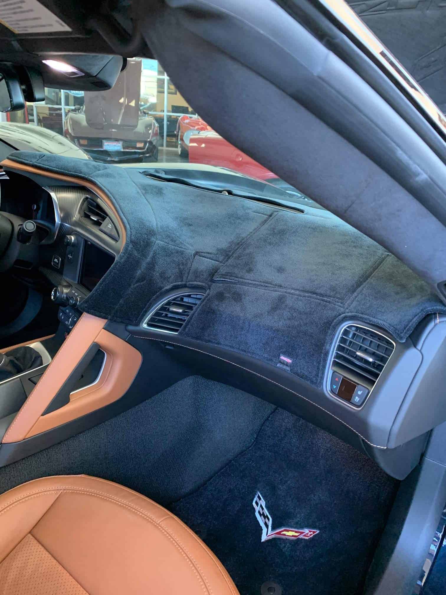 Tapete de tablero de terciopelo para Corvette C7 - Mantiene