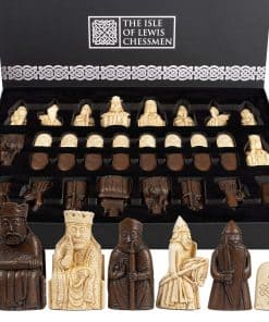 Juego de Ajedrez Isle of Lewis - Edición de 4 Reinas -