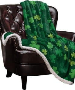 Manta de Forro Polar Sherpa, Estampado de Tréboles Verdes