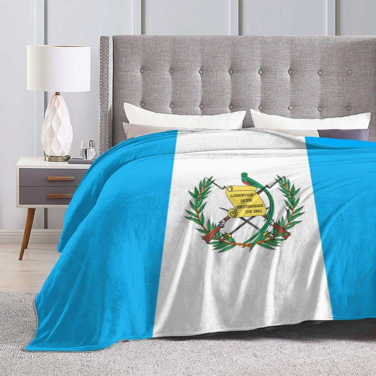Manta de Franela con Diseño de Bandera de Guatemala - Suave - Imagen 5