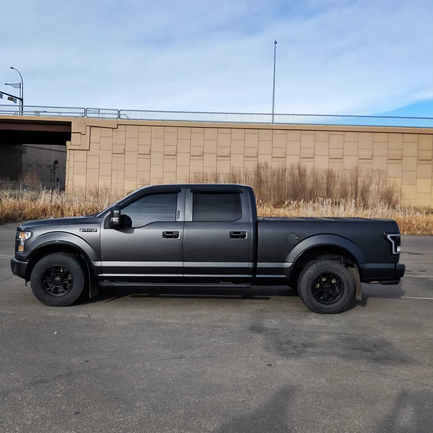 Vinilo Envoltura Mate Metálico Negro VViViD+ (20 pies x 5 - Imagen 6