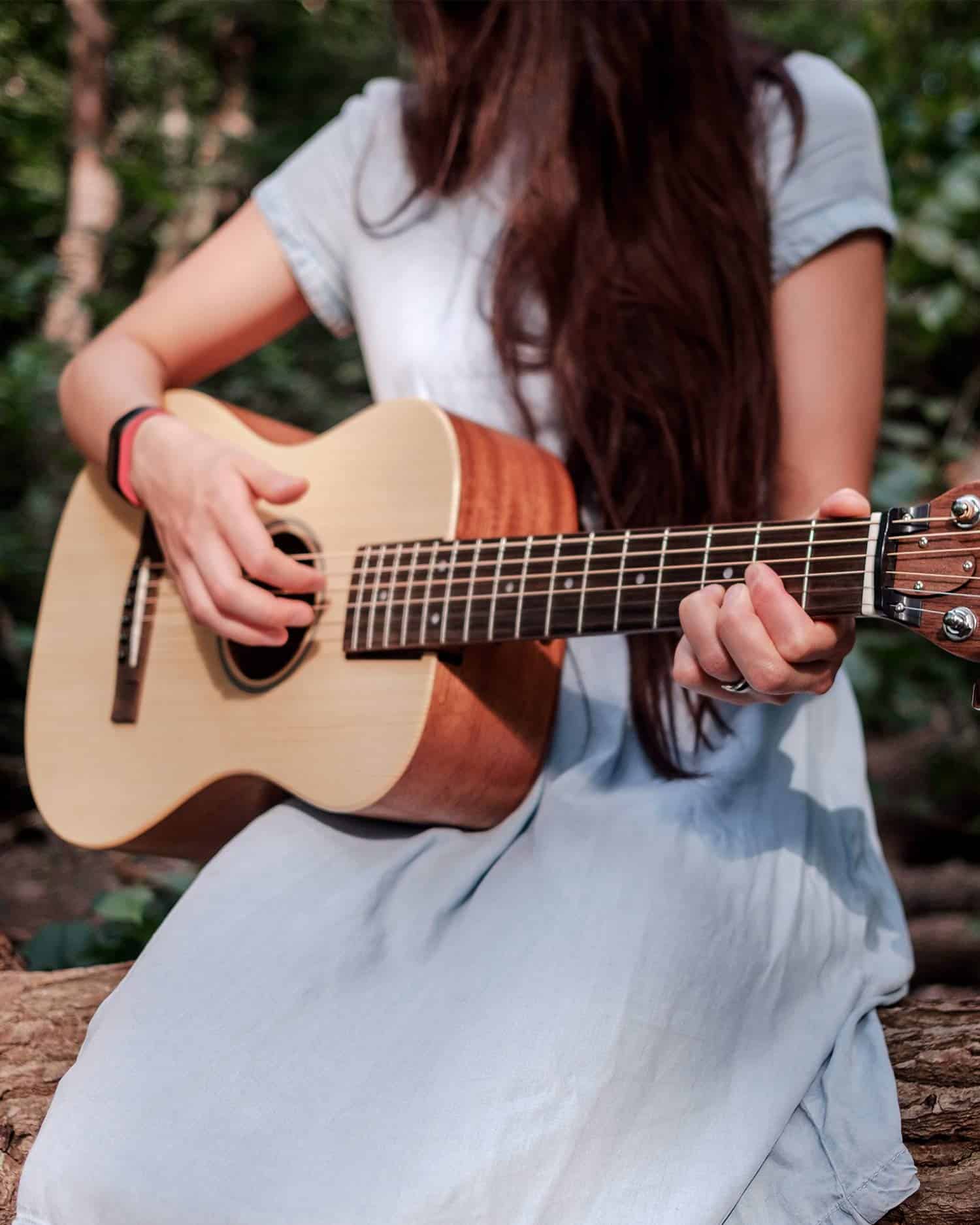 Guitarra de Viaje Journey Instruments Solid Sitka - PJ410N - Imagen 7