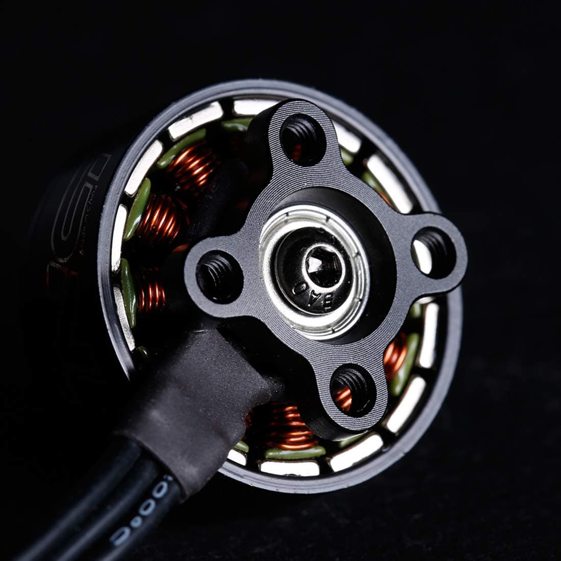 Motor Brushless iFlight XING ECO 2207 1800KV para Drone RC - Imagen 4