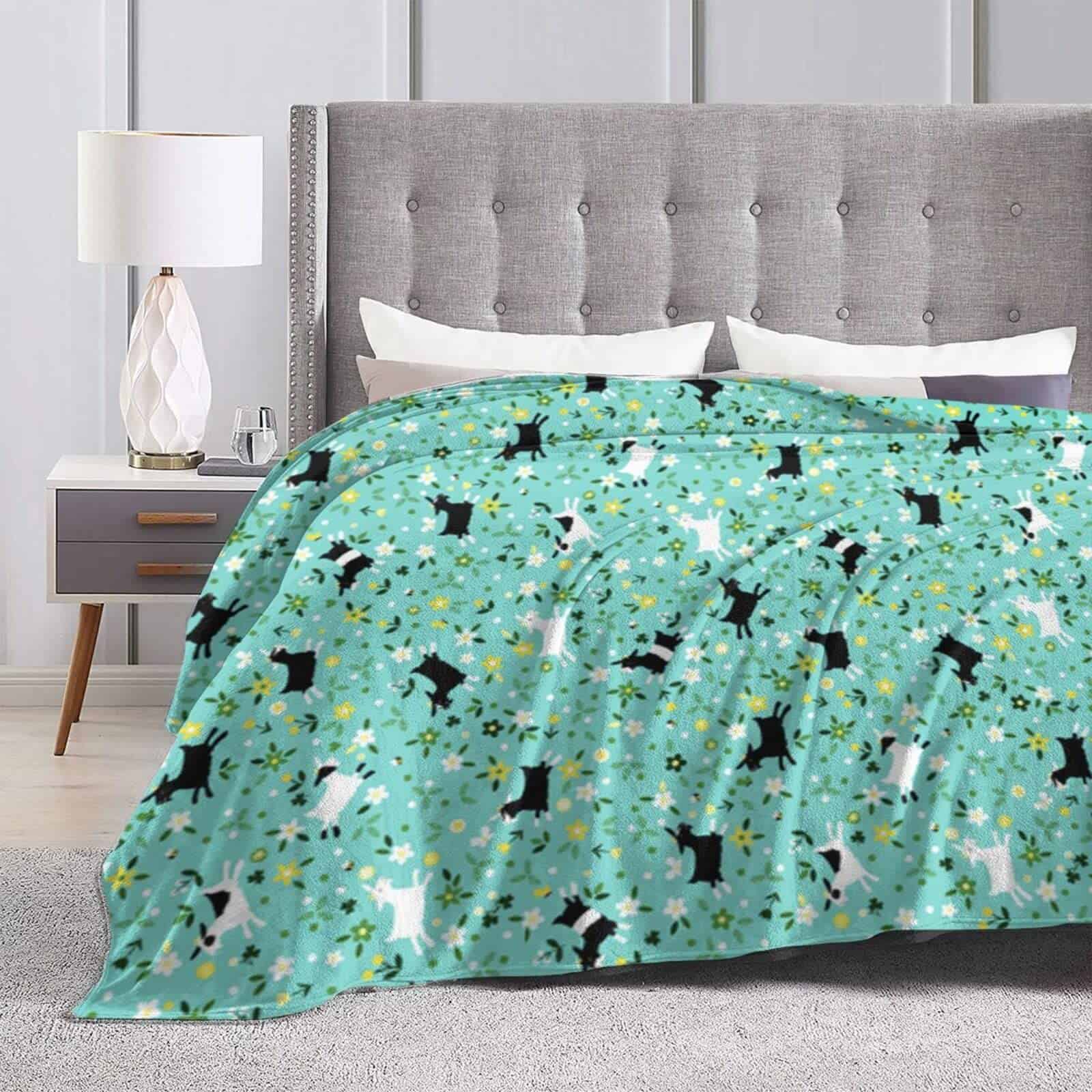 Manta de Microfibra LIVE & LOVE con Estampado de Cabras - Imagen 3