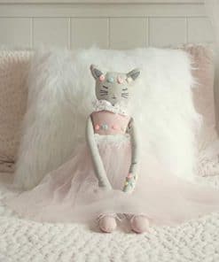 Inspired by Jewel Poppy The Cat - Muñeca de Peluche Hecha a