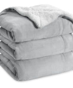 Mantas de Franela Sherpa Bedsure Tamaño Queen -Gris Claro