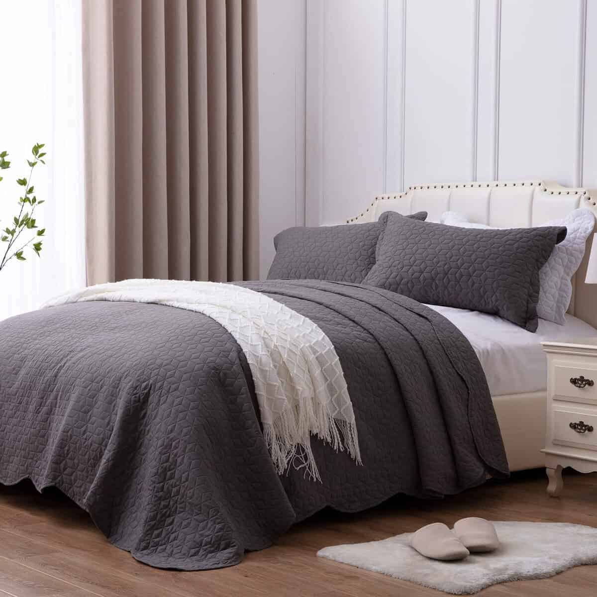 Colcha NexHome Twin Size Gris con Fundas de Almohada -