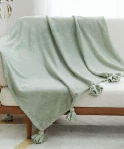 Amélie Home Mantas de Forro Polar con Borlas, Verde Salvia,