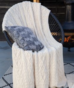 Manta Irlandesa SAOL Knitwear Hecha de Suave Mezcla de Lana