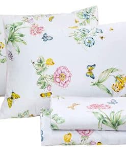 Juego de sábanas blancas con estampado floral de mariposas